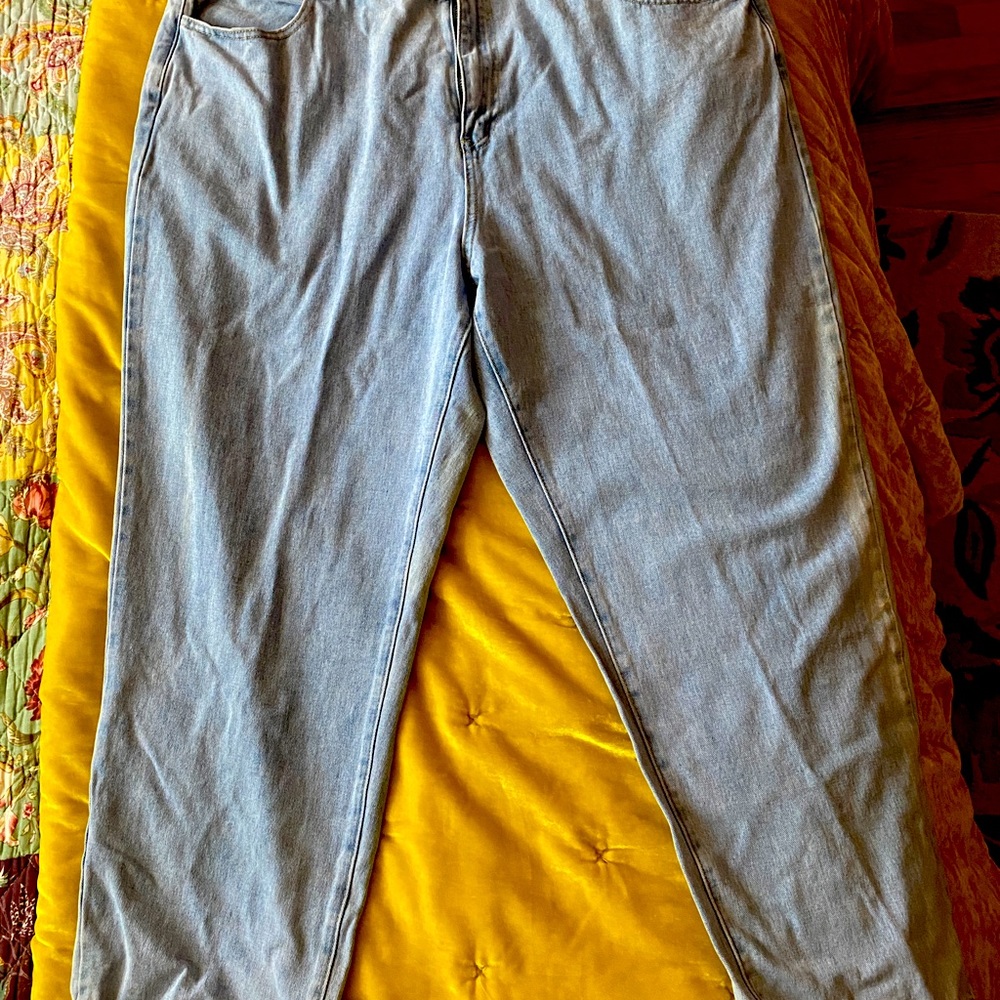 Boutique vintage style mom jean